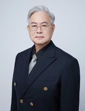 副校長 俞克維