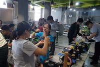 勞動部勞動力發展署高屏澎東分署委託高科大創新創業教育中心執行「創客小棧」計畫，成功輔導高雄在地的新創團隊「罐頭貓-CanCat」旗下原創桌上遊戲《莫達拉Magdala》，並於日前舉辦第一場發表體驗會（創客小棧提供）