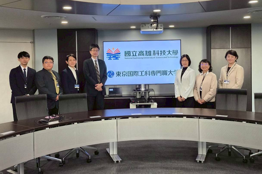東京國際工科專門職大學與國立高雄科技大學交流一行。