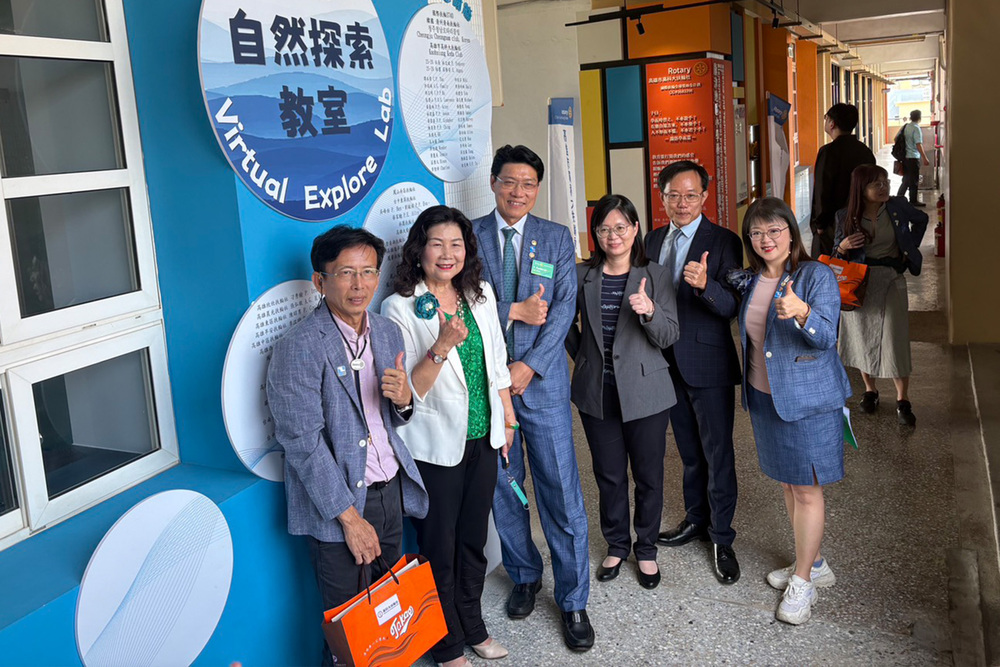 「旗津地區小學科技教育教室建置計畫」啟用典禮邀集產官學代表共同參與，透過跨界合作推動旗津地區科技教育發展。