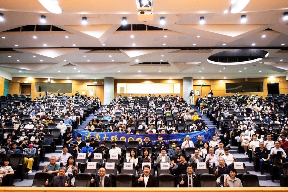 好市多Costco張嗣漢總裁受邀到國立高雄科技大學演講，主題為「由台灣好市多Costco成長歷程看亞洲布局策略」，全場滿座。