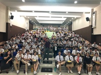 中學說明會入場聆聽學生爆滿
